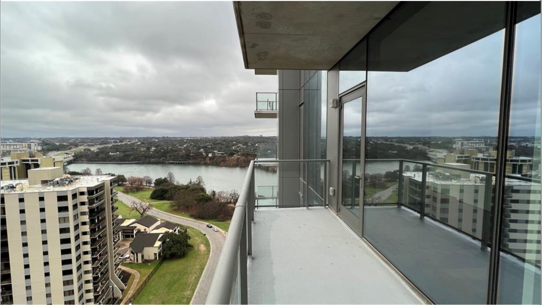 Photo of Listing #6836751