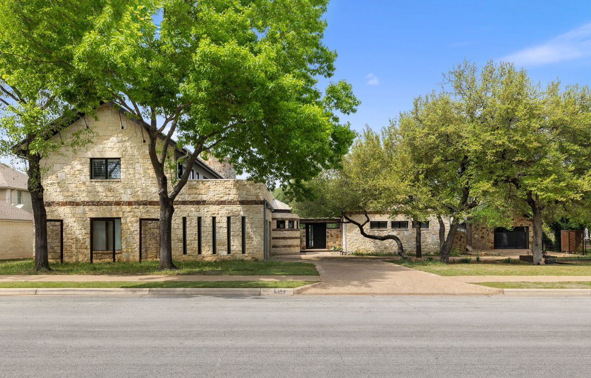 Photo of Listing #1634695