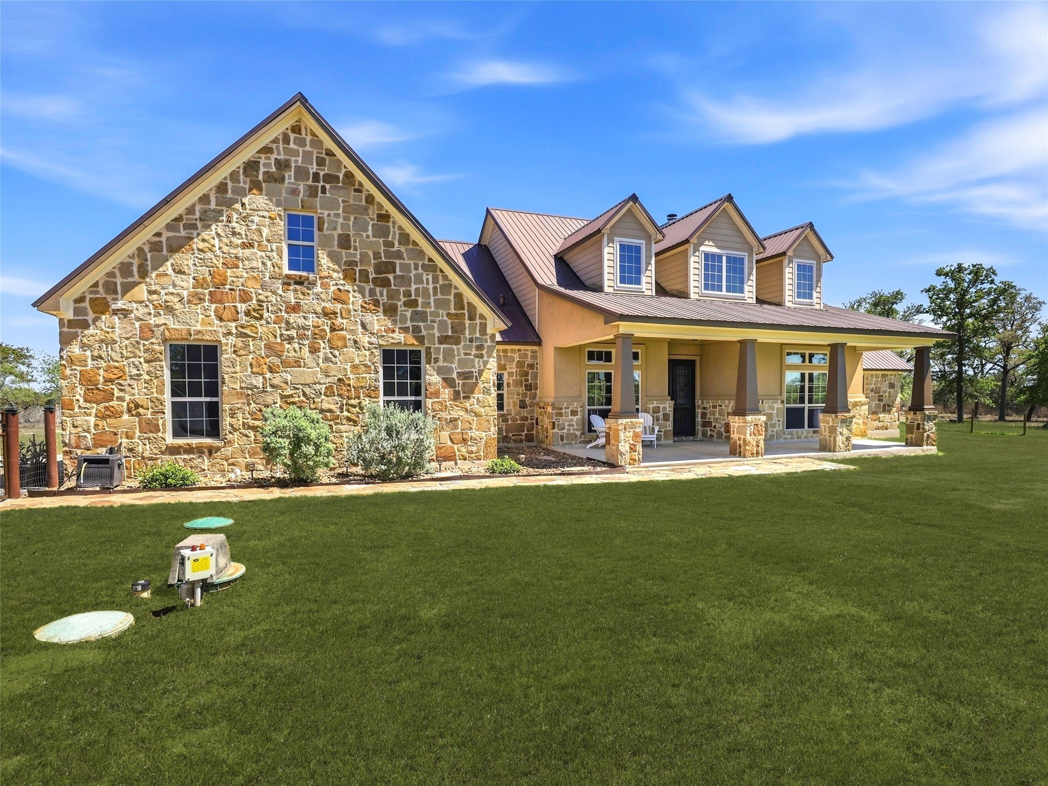 Photo of Listing #2434211