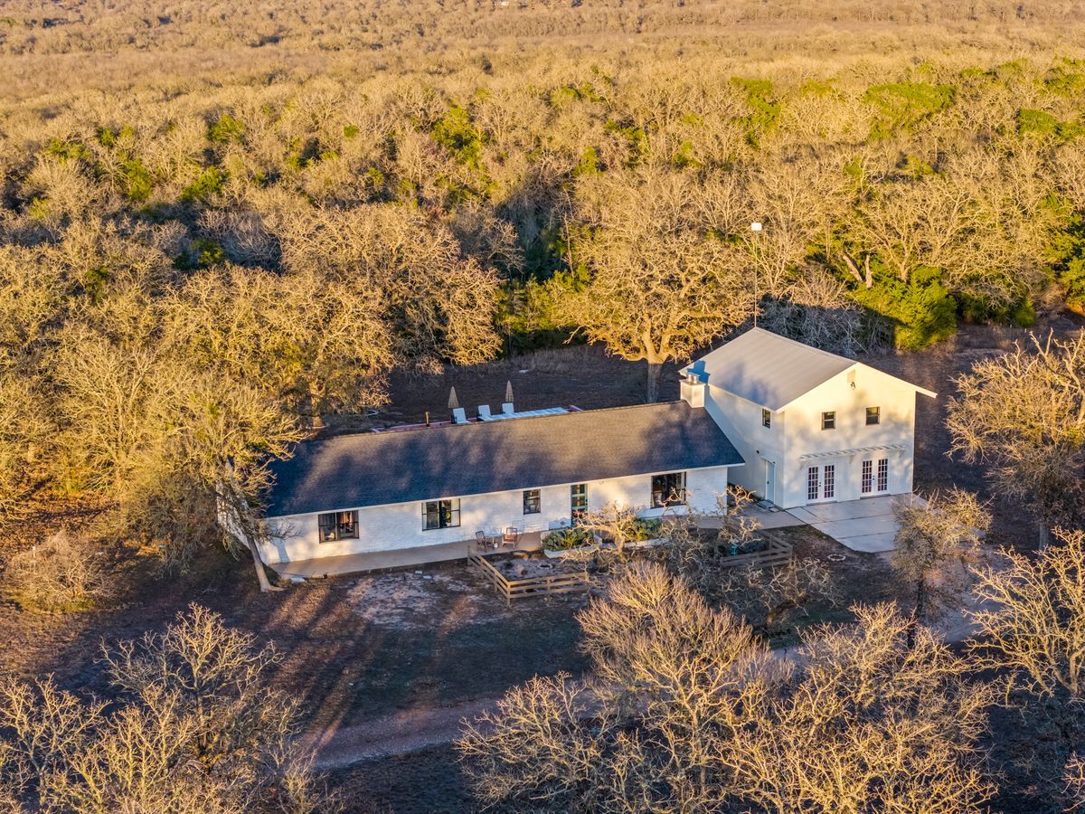 Photo of Listing #9401034