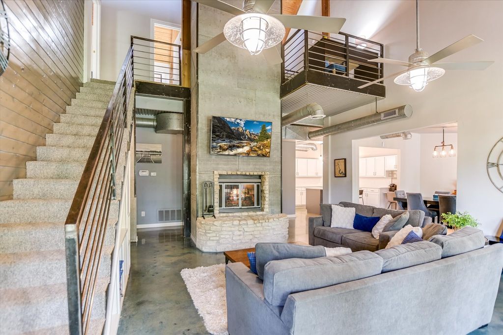 5307 Shady Oaks Circle, Kingsland