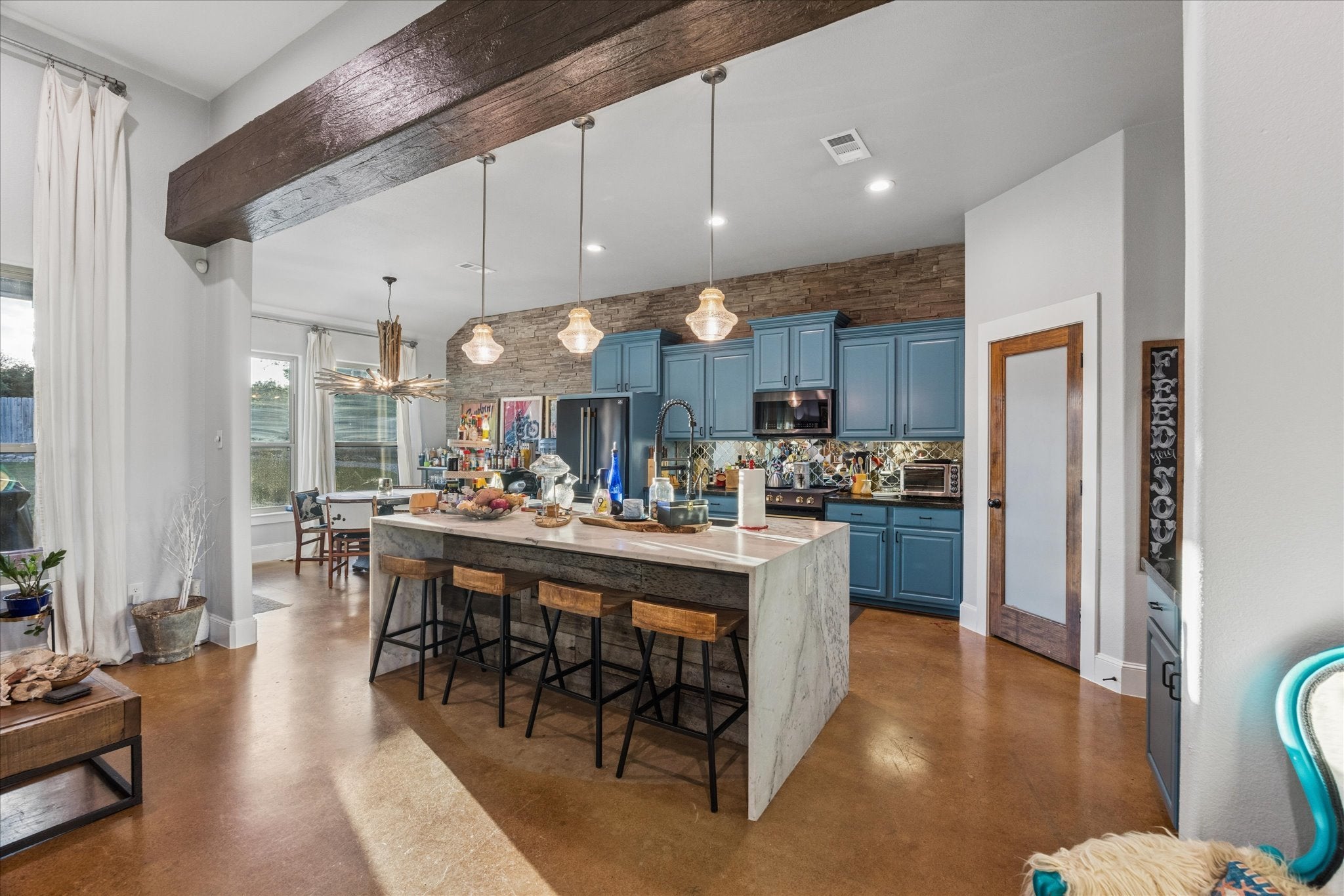 Photo of Listing #8914343