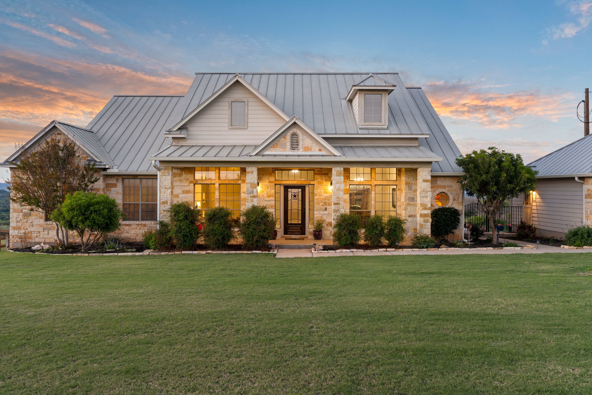 Photo of Listing #9858263