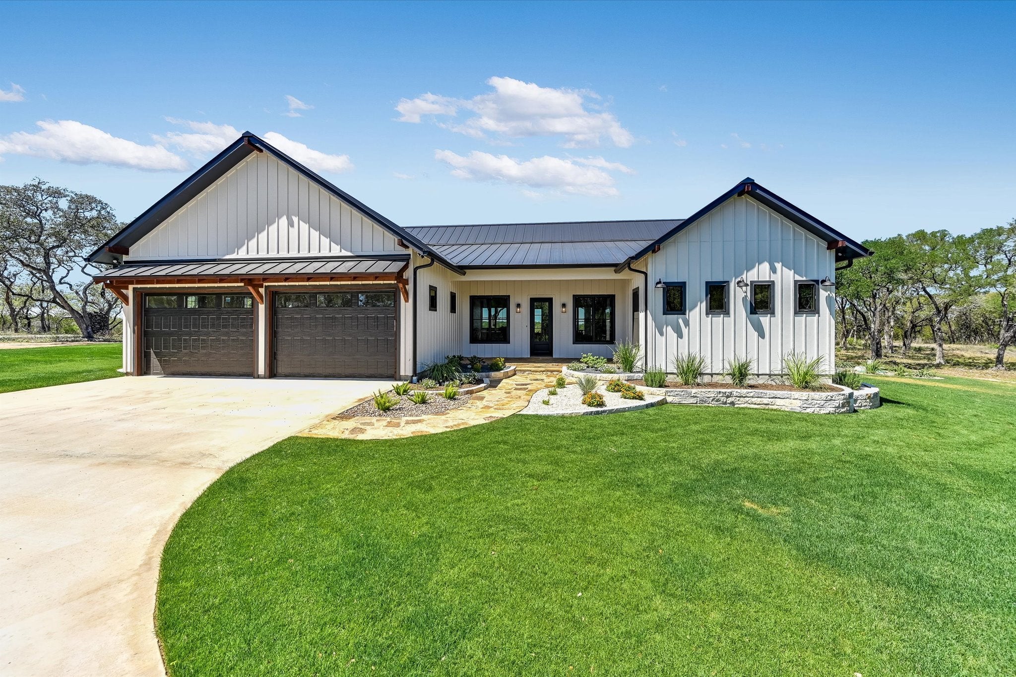 Photo of Listing #5890078