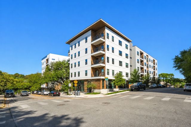 2500 Longview Street 300, Austin