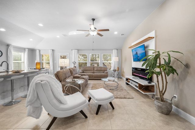 5302 Thunderbird Street, Lago Vista