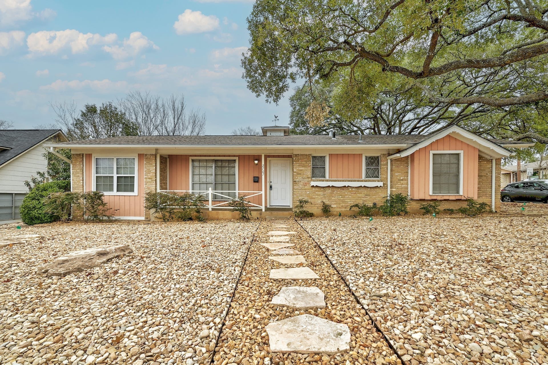 Photo of Listing #1958205