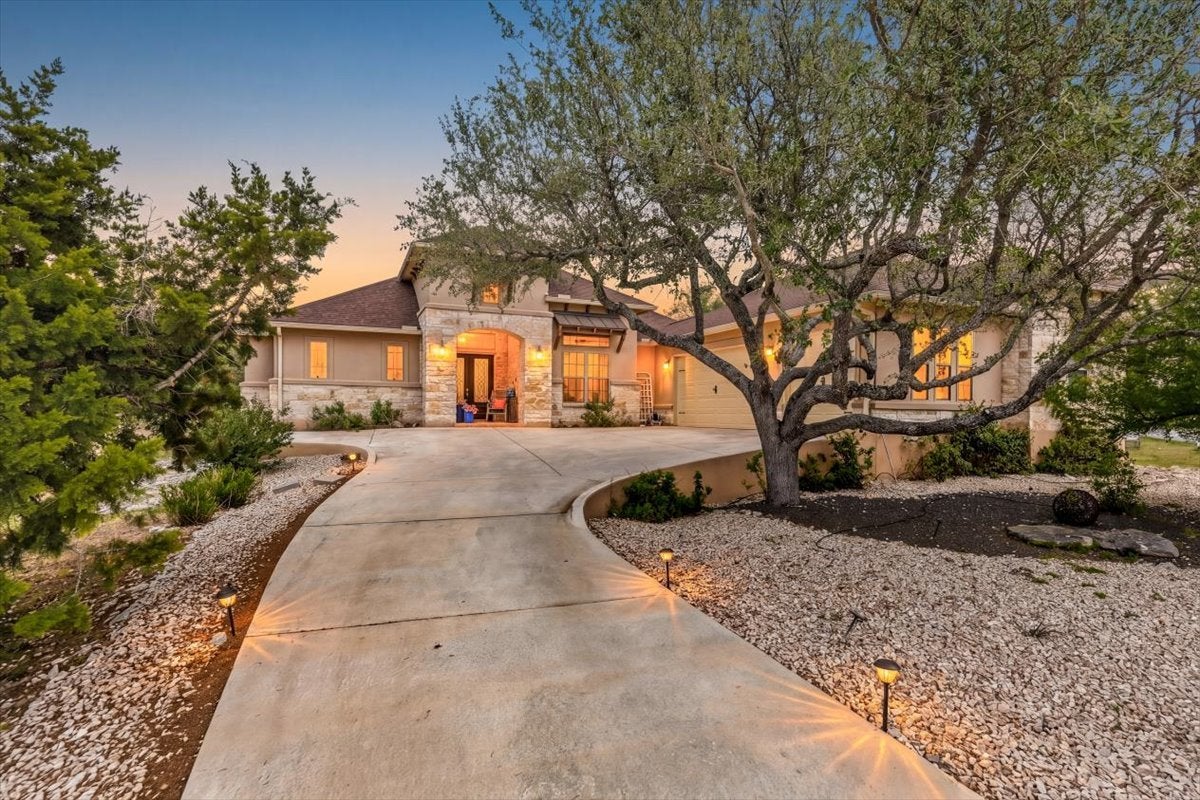 Photo of Listing #2178596