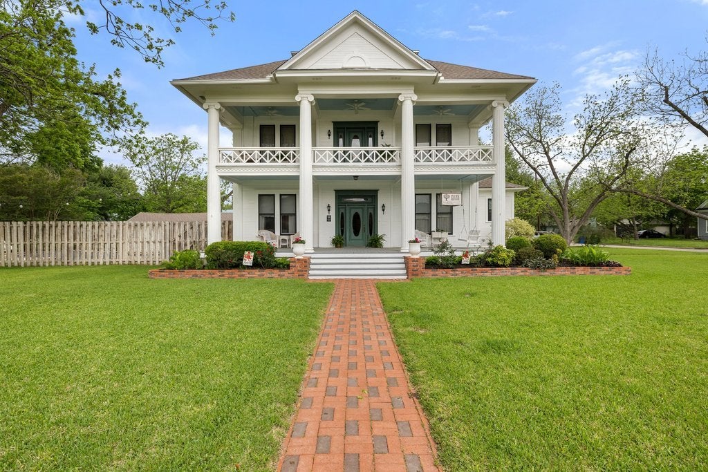 Photo of Listing #5658917