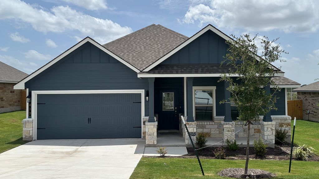 413 Creekfall Road, Burnet