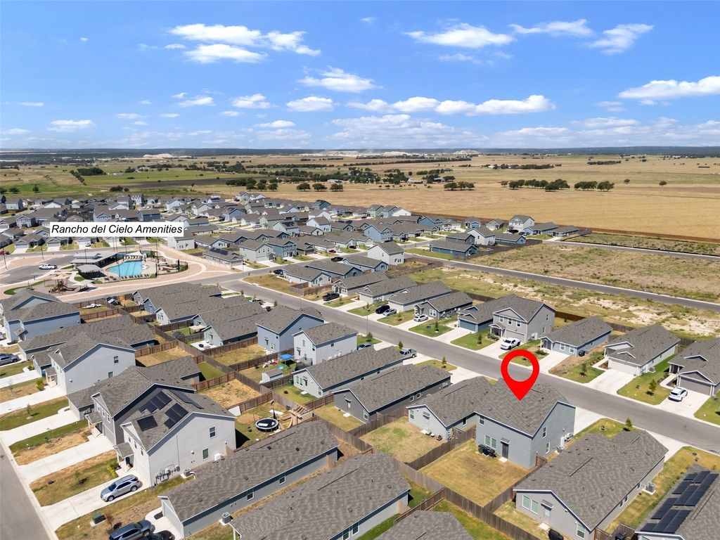 333 Cowpoke Drive, Jarrell