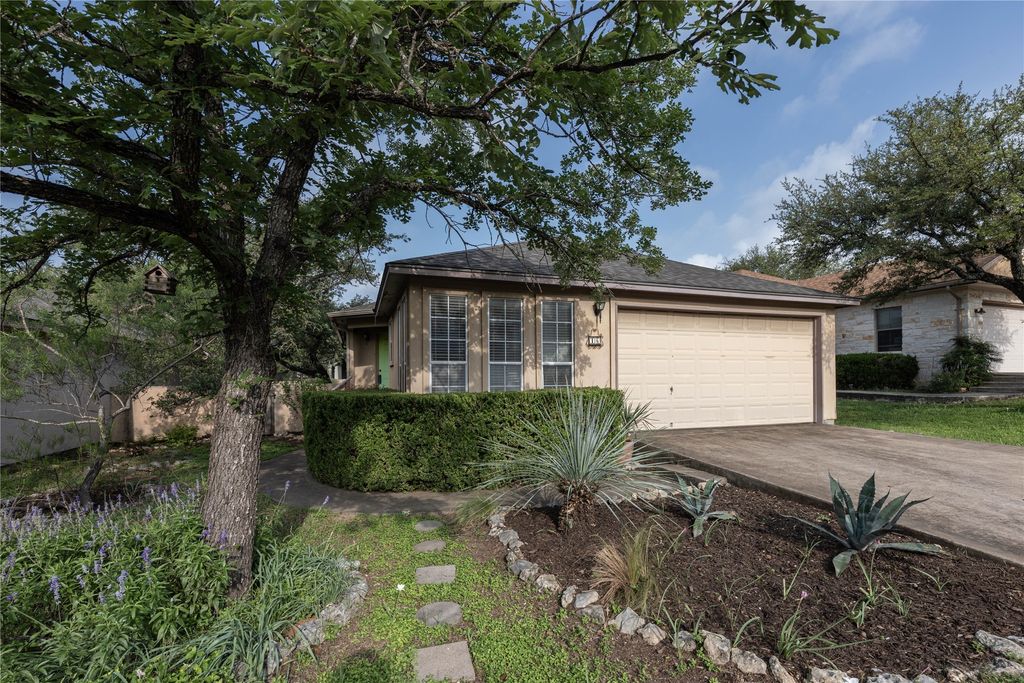 16 Villa Meadow E, Wimberley