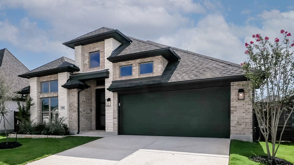306 Foxfire Cove, Lockhart