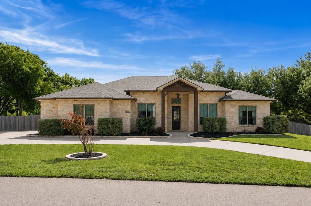 1006 Deer Crossing, Salado
