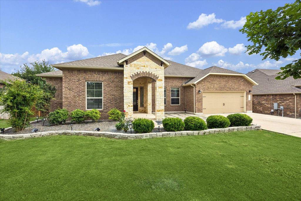 365 Arapaho Drive, Kyle