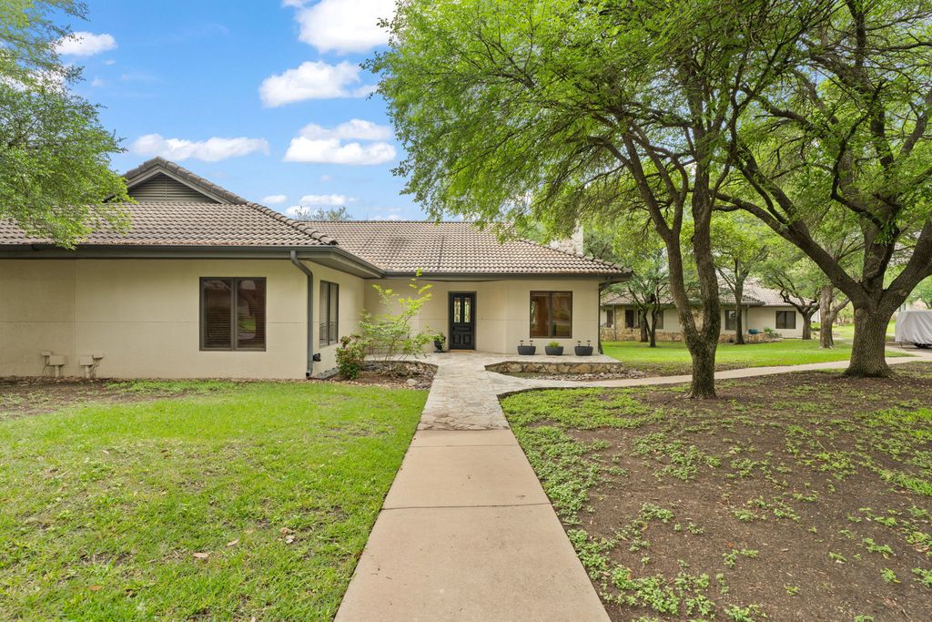 1927 Clubhouse Hill Drive 14, Spicewood