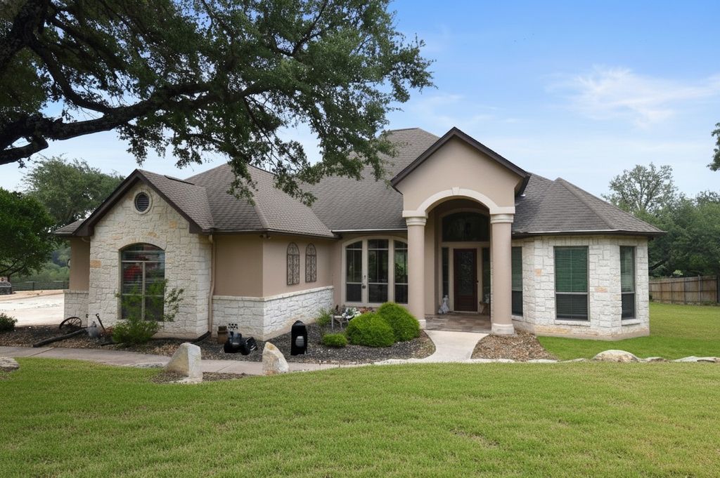 570 Copper Rim, Spring Branch