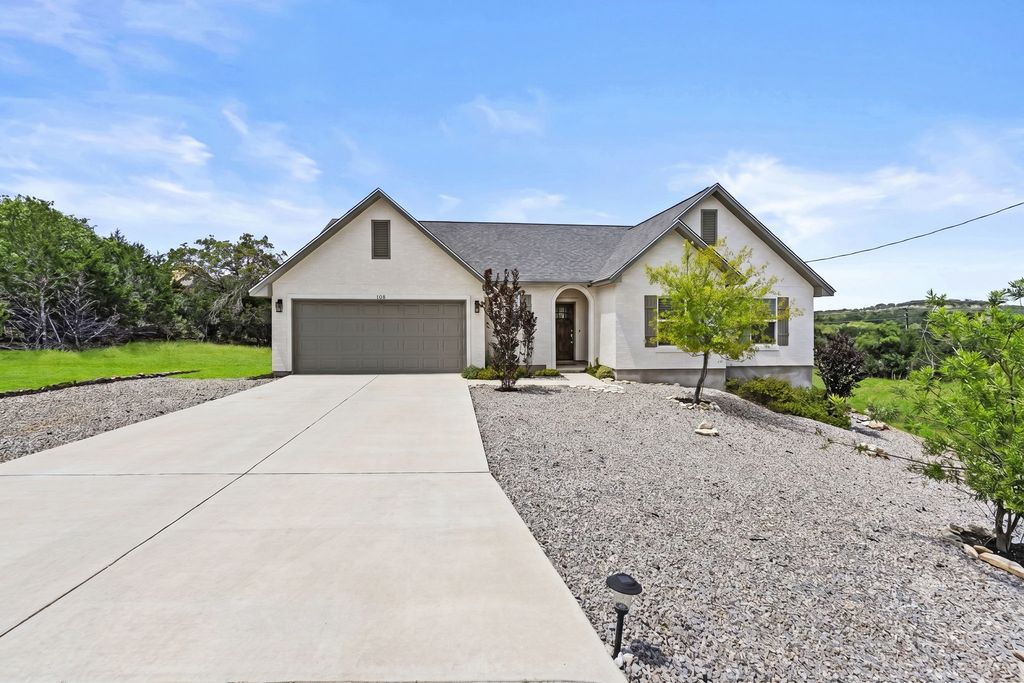108 W Eli Chandler Street, Blanco