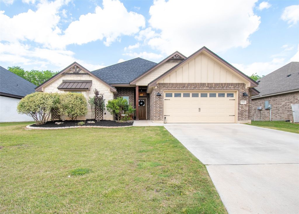 7302 Golden Heart Drive, Temple