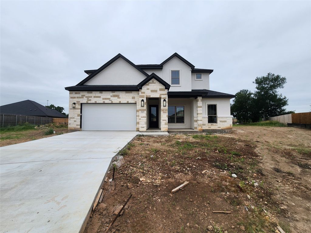 813 Golden Eagle Cove, Salado