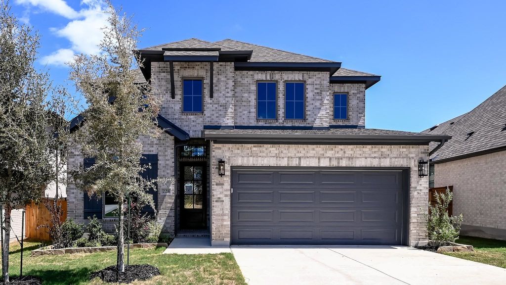 228 Basket Flower Loop, Kyle