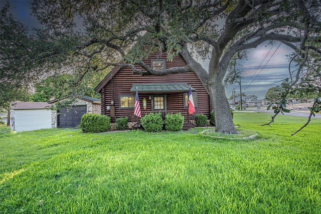 401 Lake Point Dr, in the city of Horseshoe Bay Real Estate in TX by Oak Ridge Estates,