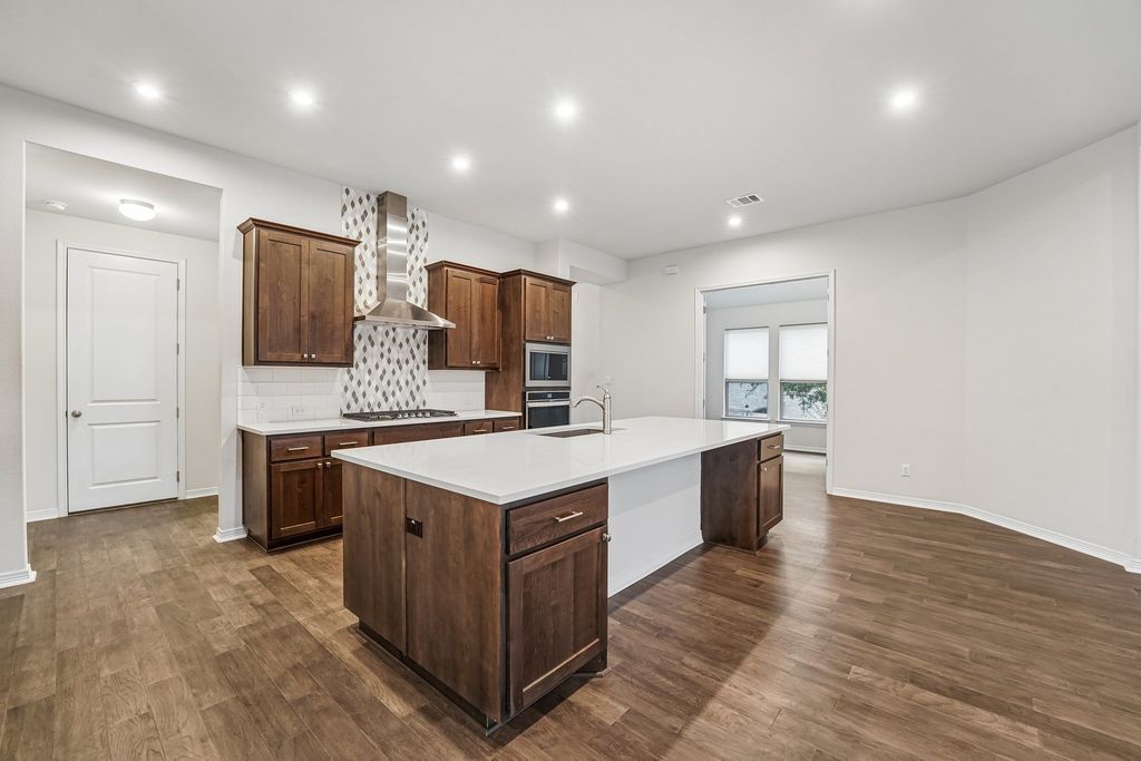 207 Mineral River Loop, Kyle