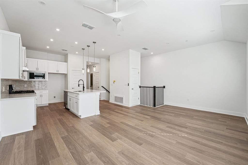 200 W 56th Street 8101, Austin