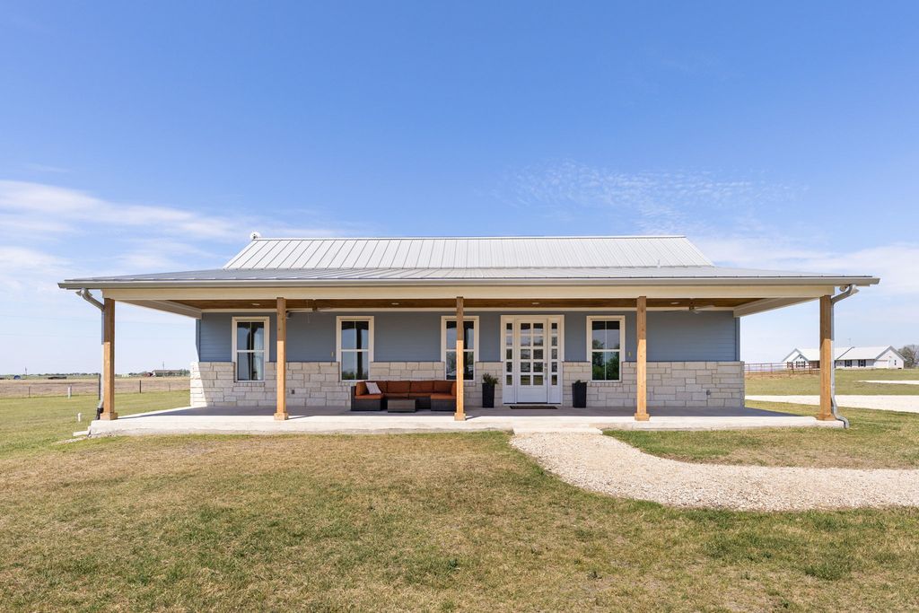 22001 Fm 971, Granger