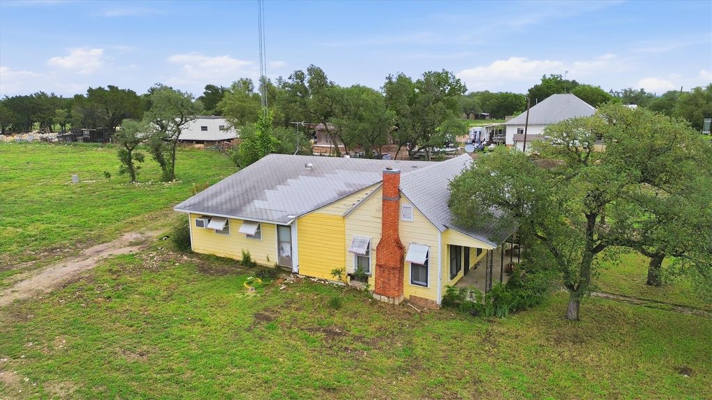 704 Fm 2657, Briggs