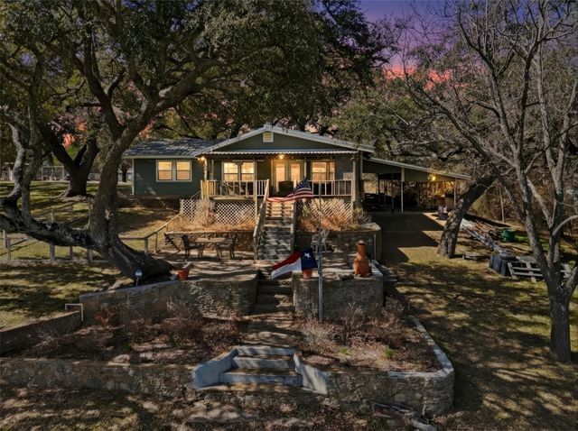 Lake Buchanan Real Estate - MLS # 4270614, Residential real estate for Sale in Tow Village, MLS Listings # 4270614