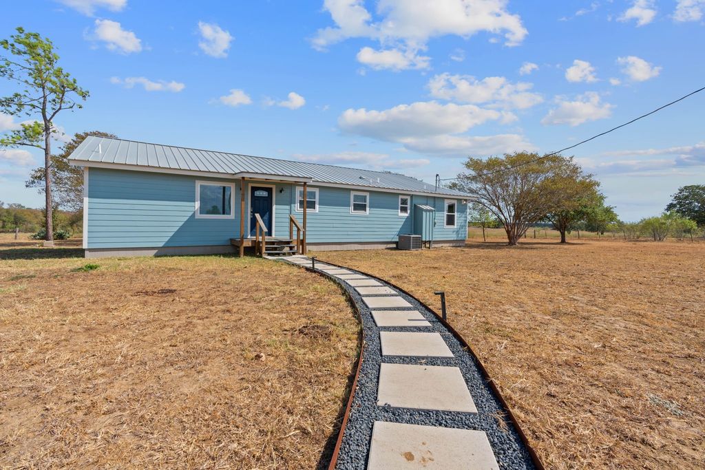 154 Caracara Lane, Dale