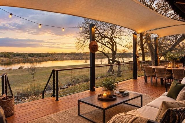 Homes for Sale on Lake Marble Falls in Cottonwood Shores, TX