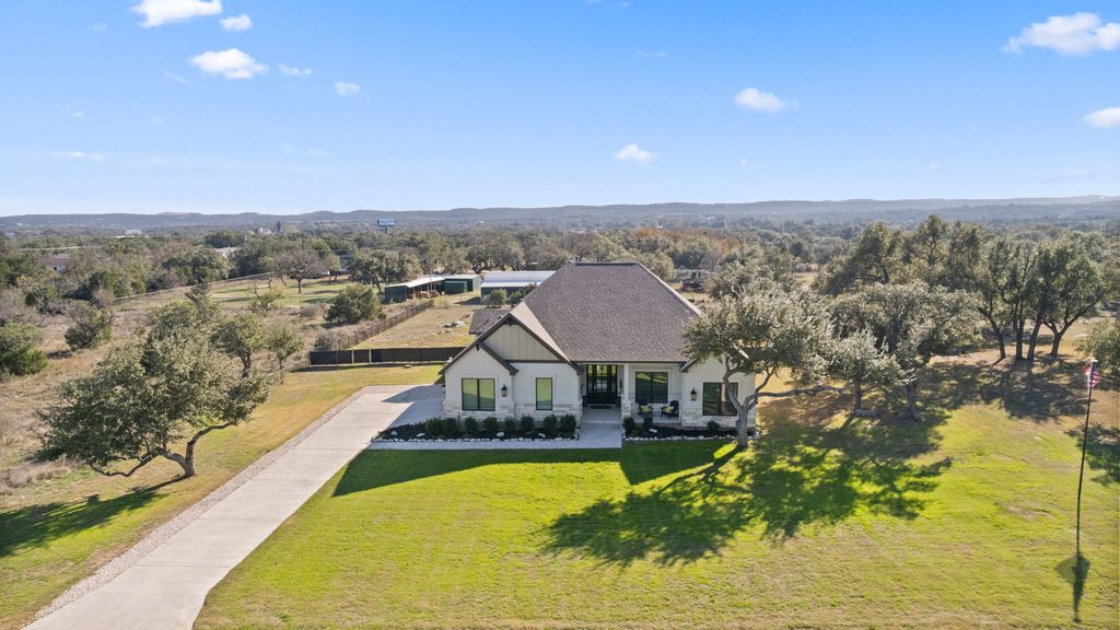 225 Spicewood Trails Drive, Spicewood