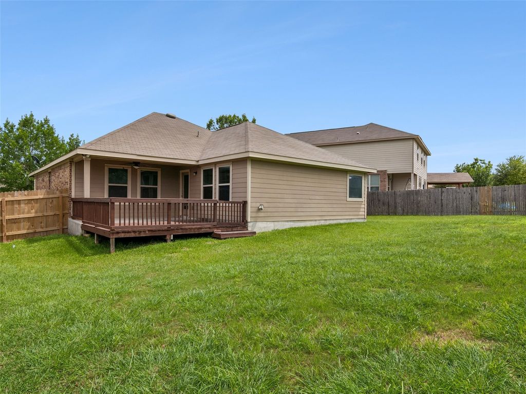 1820 Strawcove, New Braunfels