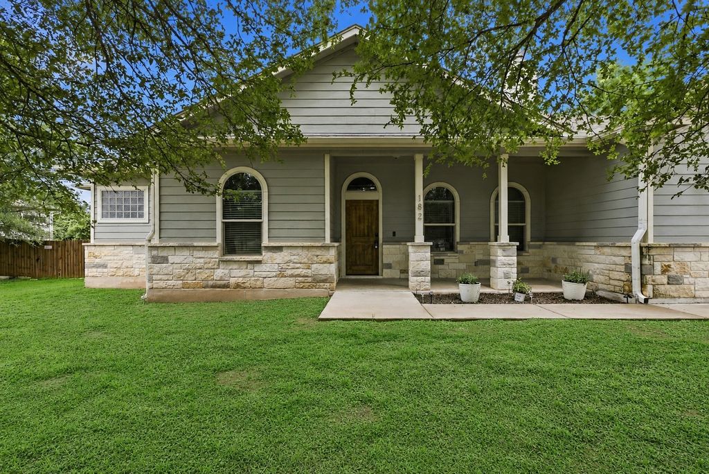 182 Waipahoehoe Drive, Bastrop