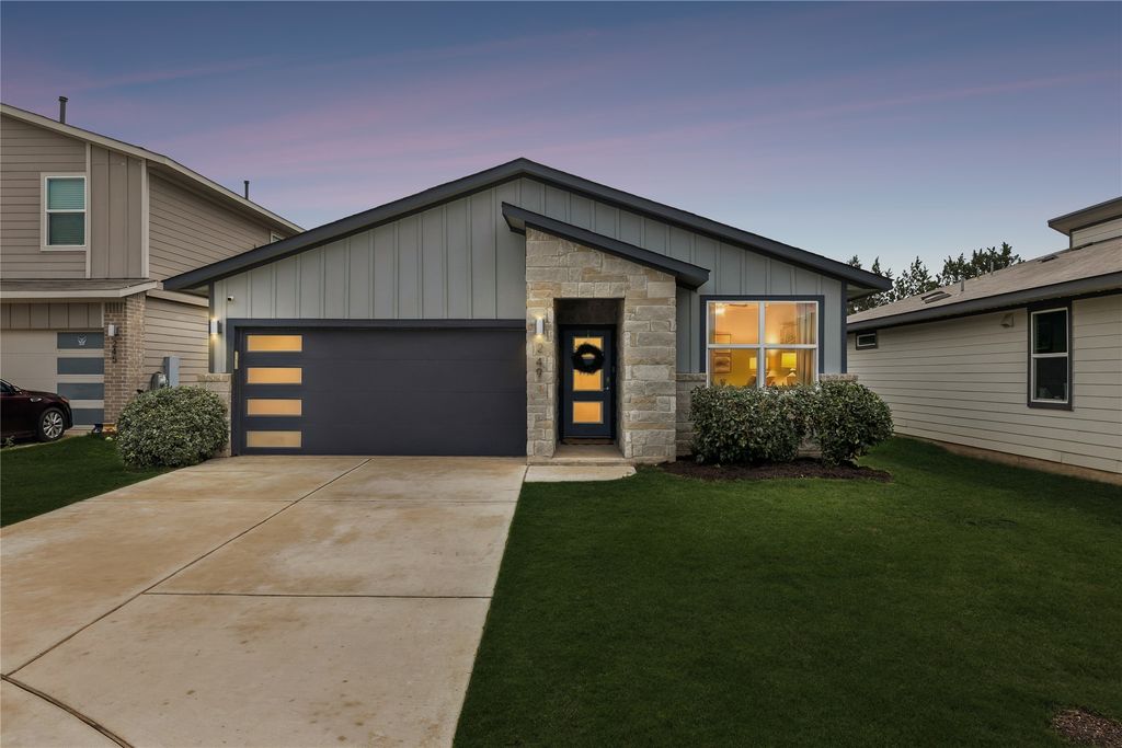 249 Centuryplant Road, Leander
