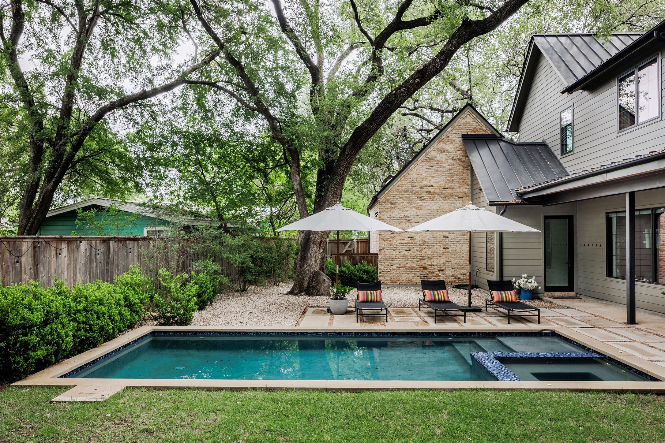 Photo of Listing #1726892