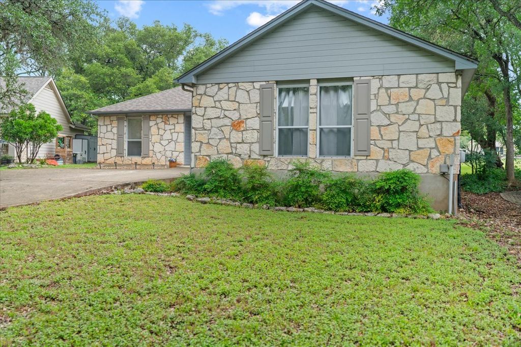 15 Spalding Circle, Wimberley