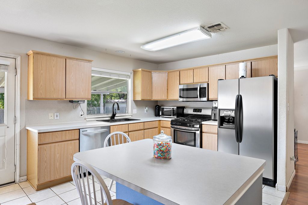615 Runners Ridge, Pflugerville
