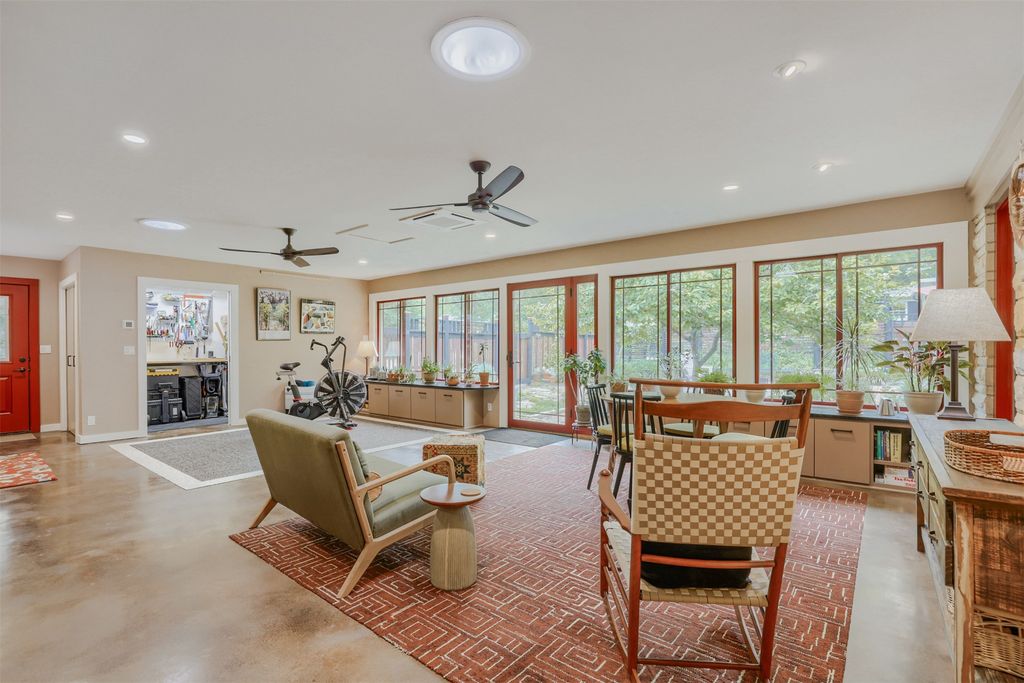 6011 Shoal Creek Blvd, Austin