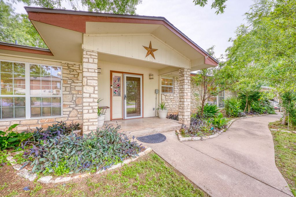 301 6th Street, Marble Falls