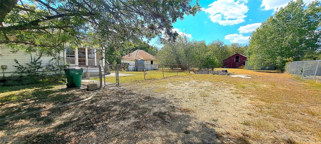 507 Sloan Street, Taylor