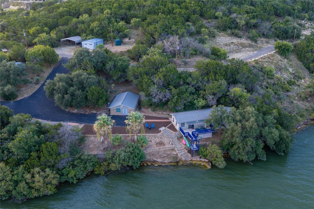 603 Waterway Lane, Burnet