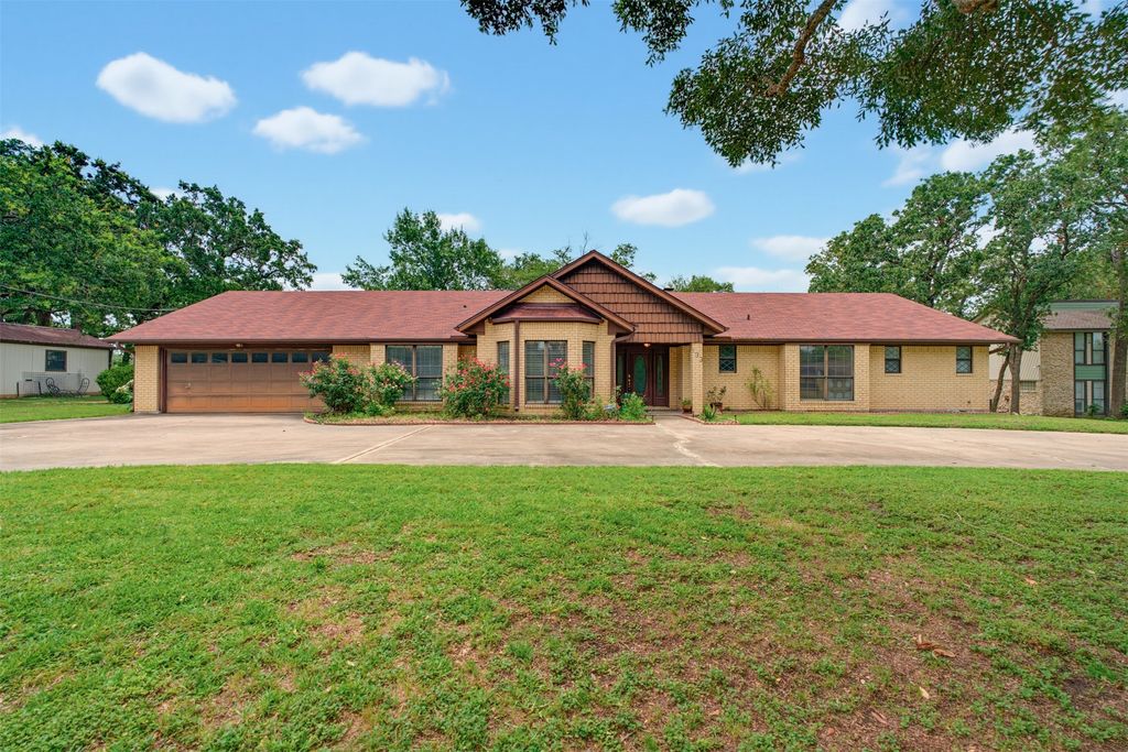 133 Champions Drive, Rockdale