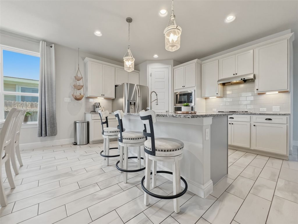 309 Gaida Loop, Georgetown