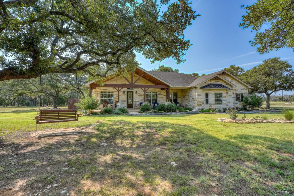 105 Buffalo Bend, Lampasas