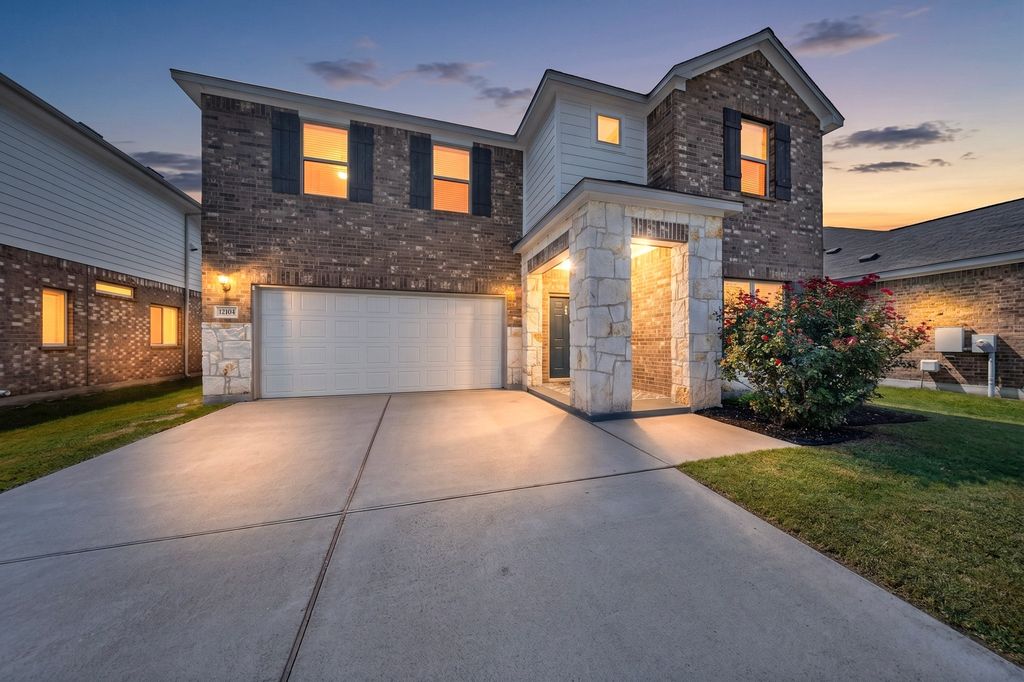 12104 Texana Trail, Manor