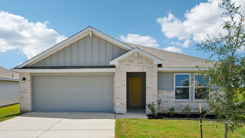 13701 Carper Street, Manor