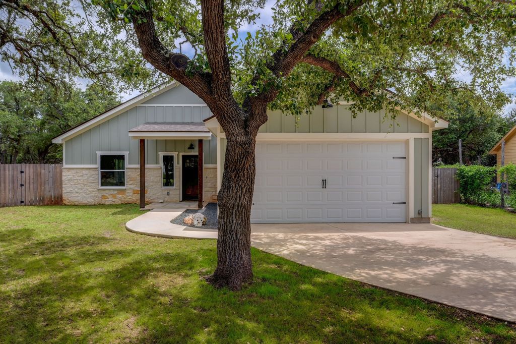 6 Chapotec Circle, Wimberley